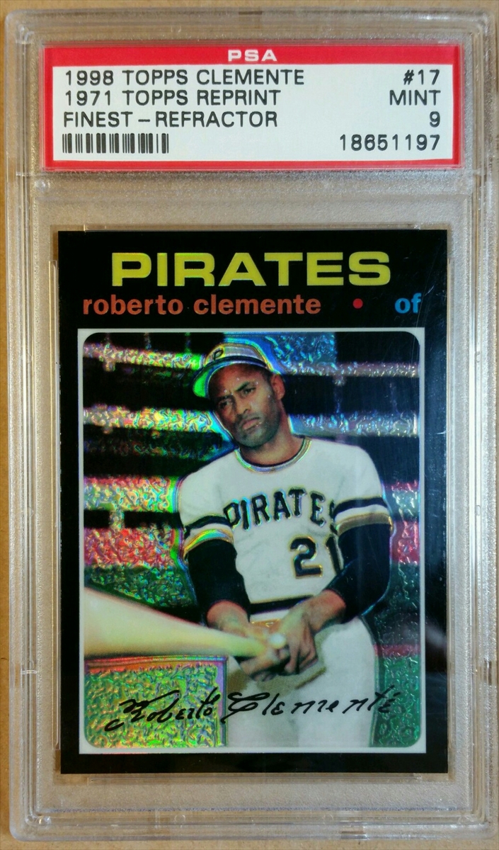 Roberto Clemente - 1971 Batting Action Sports Photo - Item # VARPFSAAHE074