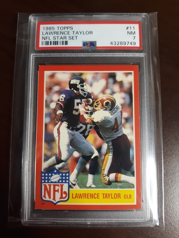 Lawrence Taylor Football Card (North Carolina) 1990 Collegiate Collection  #64 : Collectibles & Fine Art 